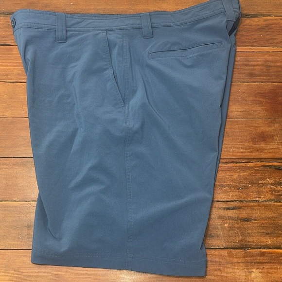 Columbia regular fit active shorts men’s 38 - Picture 4 of 6